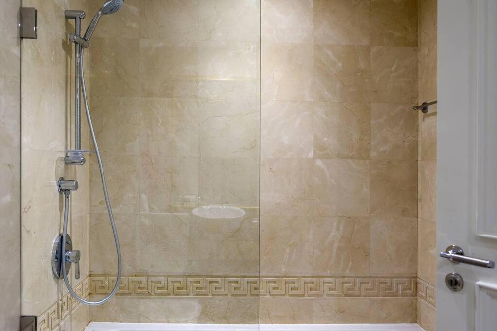 Versace Tower Luxury Suites - Downtown Bejrut Zewnętrze zdjęcie